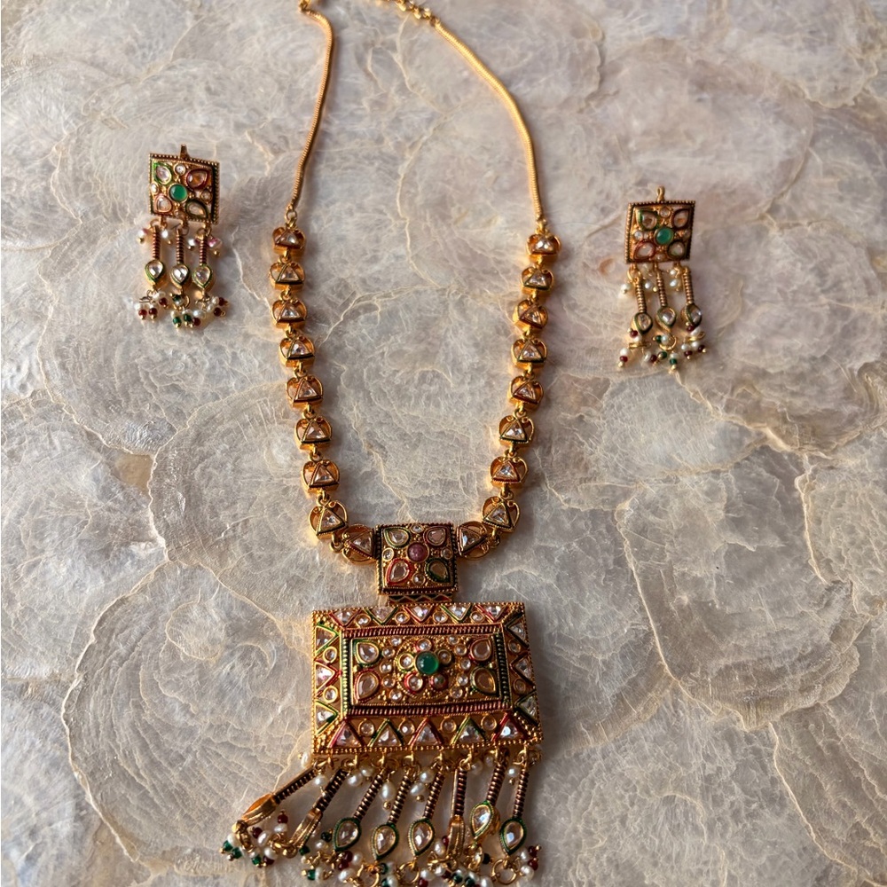 Gold Necklace Set